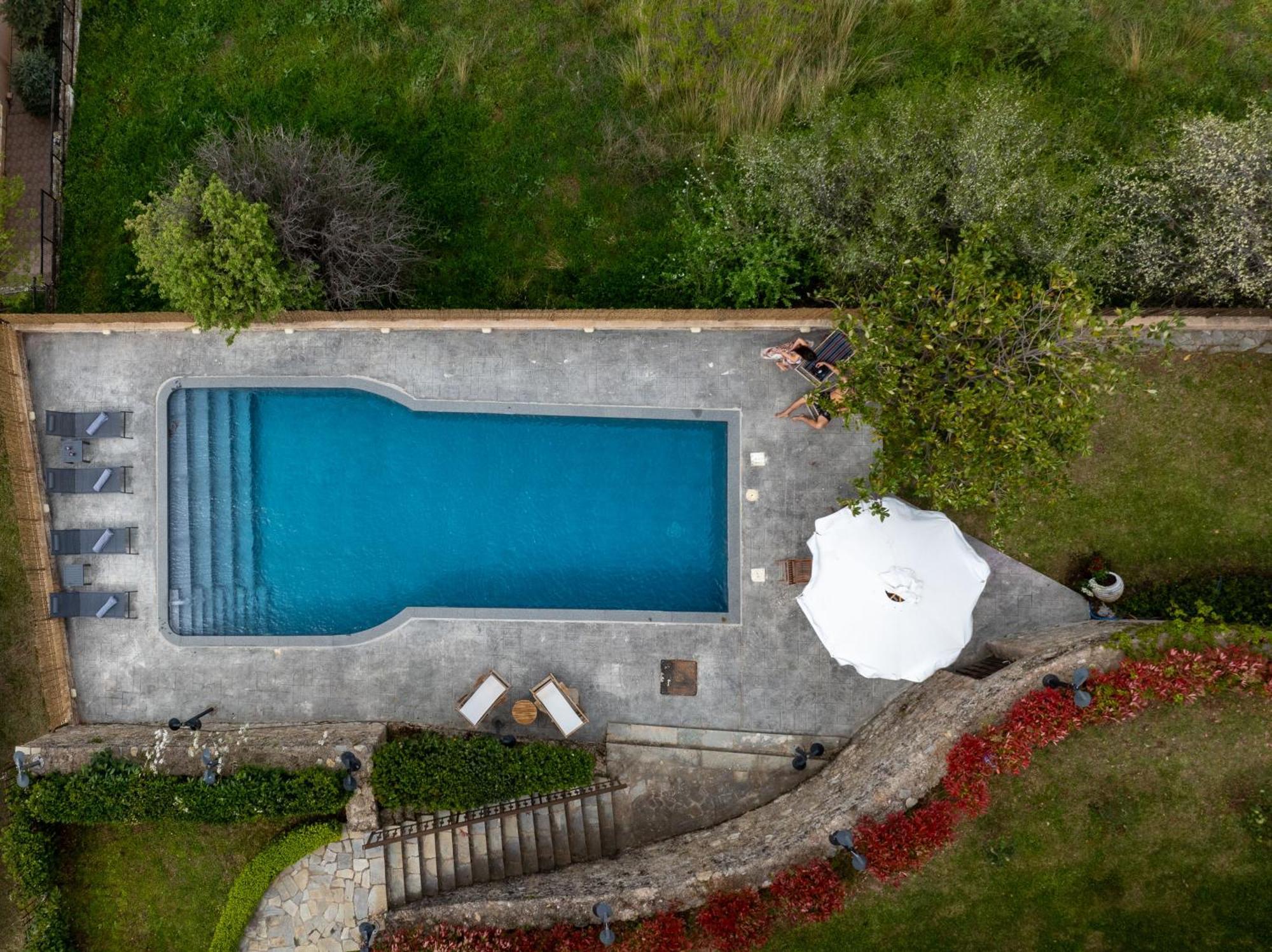 Traditional Luxury Villa Armonia Aigio Exterior foto